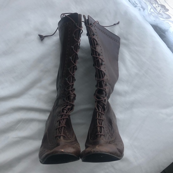 Victorian Style Alpine Dark Brown Leather Lace-Up Boots - Picture 4 of 13